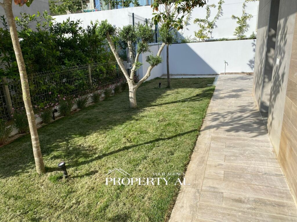 Vile ne shitje ne Dhermi