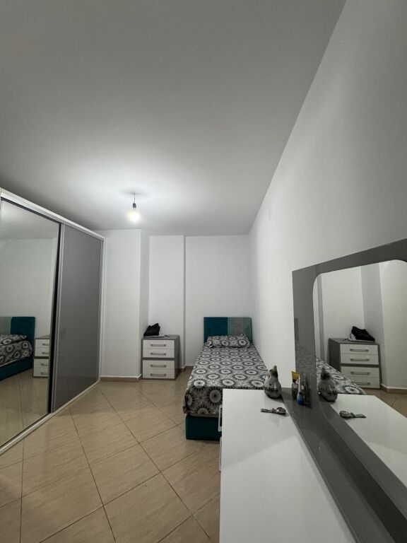 Shitet Apartament 3+1+2 + Ballkon, Astir, Supermarket Jata