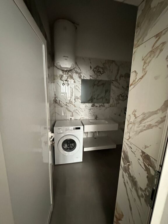 super monolocale in affitto da Hamdi Pepo