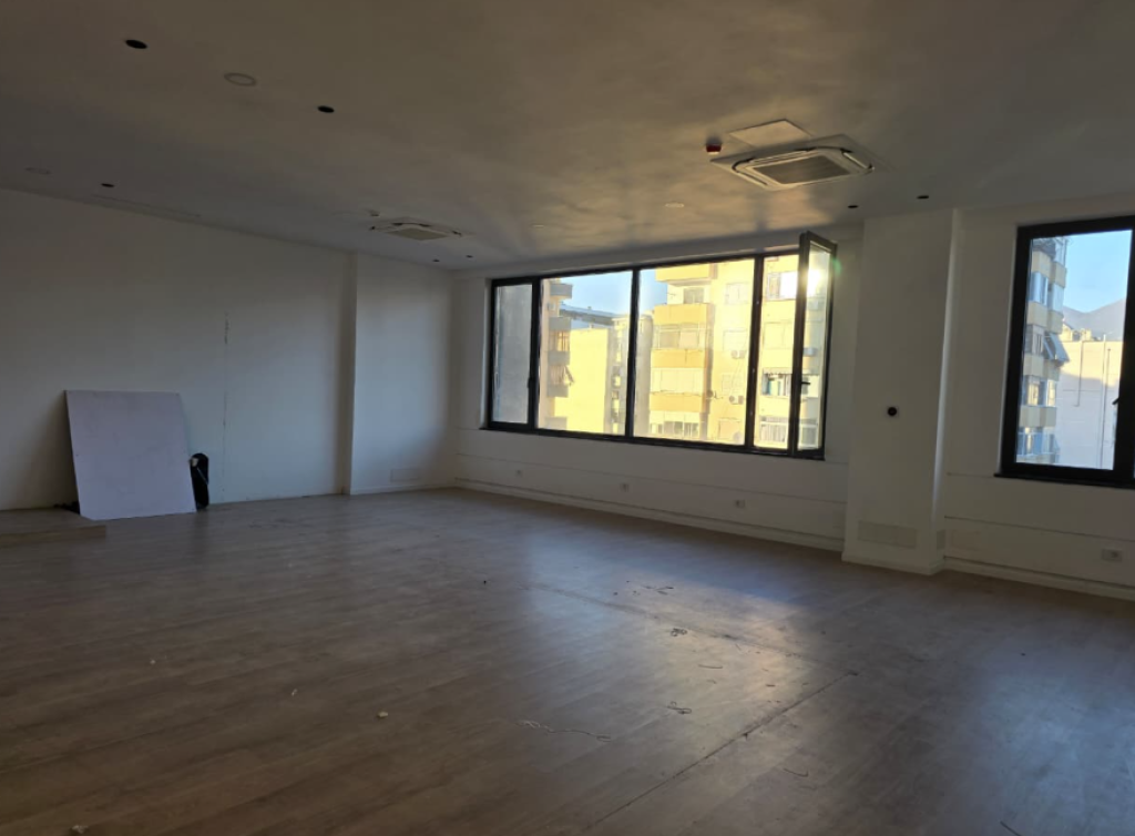 🏢 ZYRË ME QIRA – KOMPLEKSI DELIJORGJI