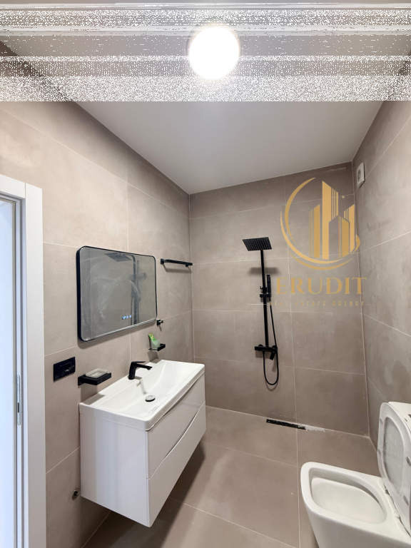 SHITET APARTAMENT 3+1+2 TUALETE PRANË REPORT TV,Tirane