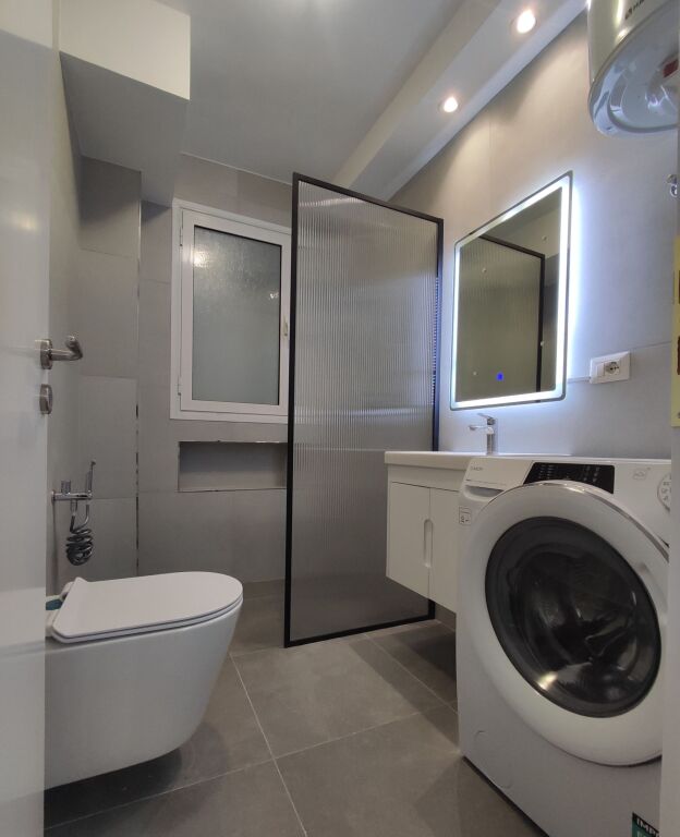 Qera | Apartament 2 + 1 | Rruga Fortuzi | 800 €/muaj