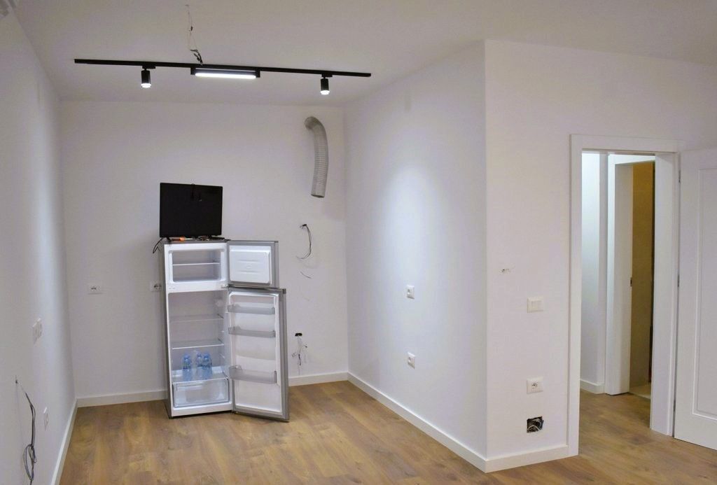 Zyra Moderne për Qira pranë Stadiumit Air Albania