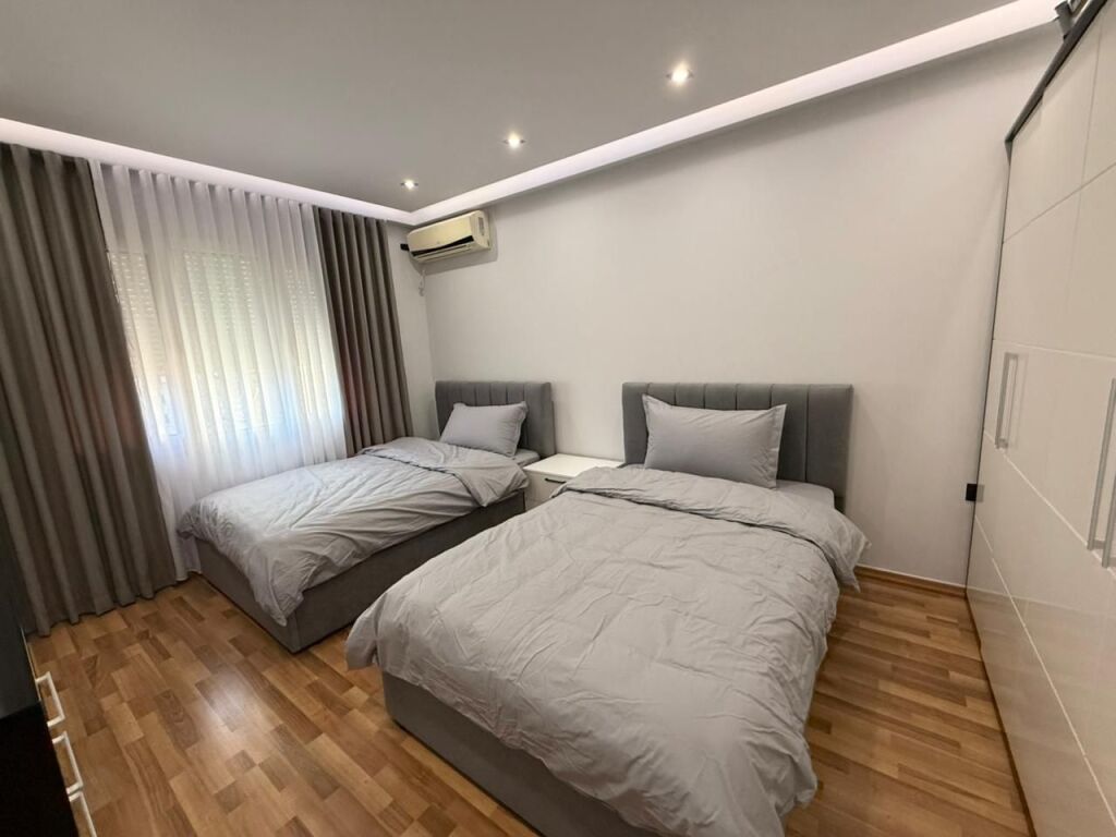 JEPET ME QIRA APARTAMENT 2+1+2 PRANE AMBASADES AMERIKANE, TIRANE!