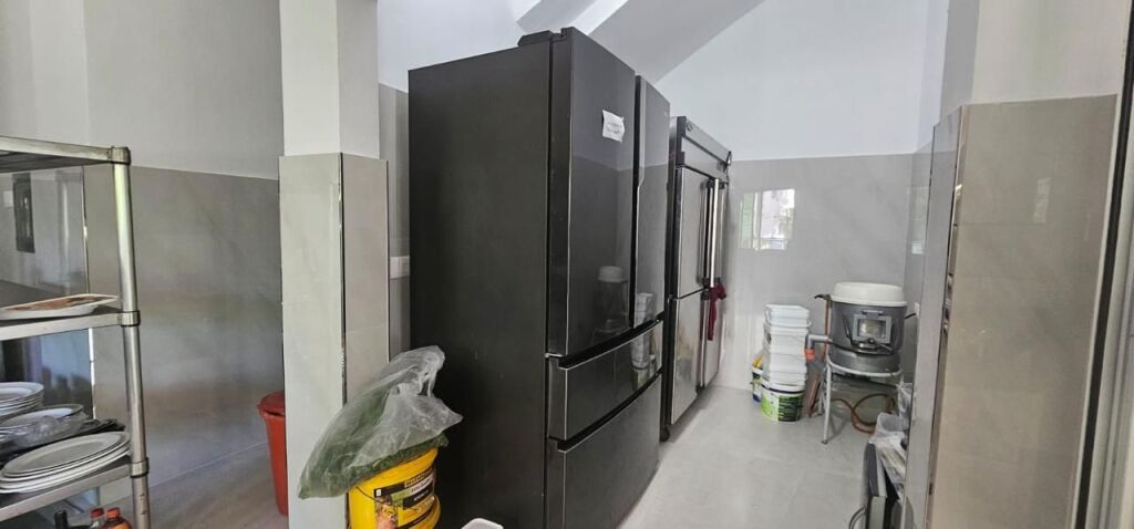 Shitet Bar Restorant + Apartament Golem Prane Hotel Flower