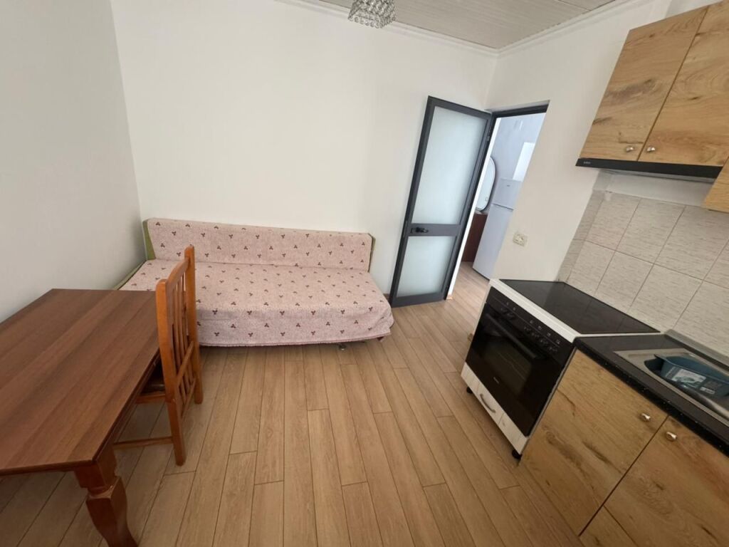 Apartment for Rent at the Intersection of the Paris Commune!