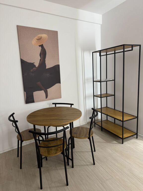 Monolocale moderno in affitto in Via 5 Maggio