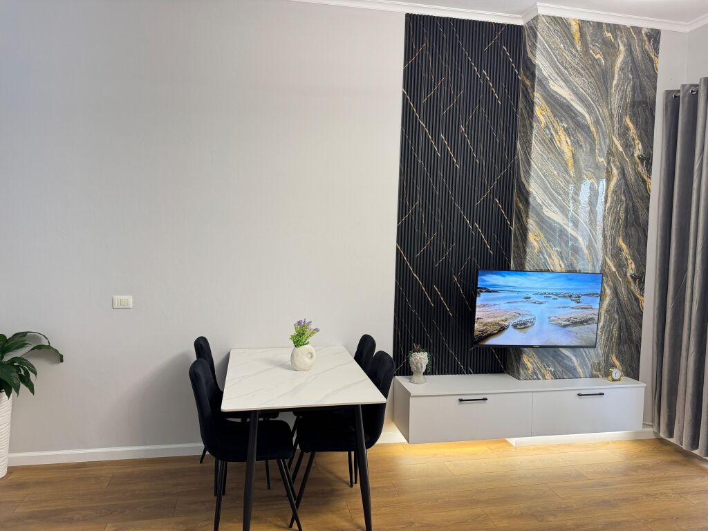 RESTAURANT FRESKU 1+1 113,000 EURO