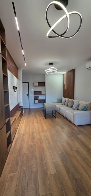 Ekskluzive!!!Apartament 2+1+2 Poste parkimi ne shitje tek Tower Bridge ne Tirane