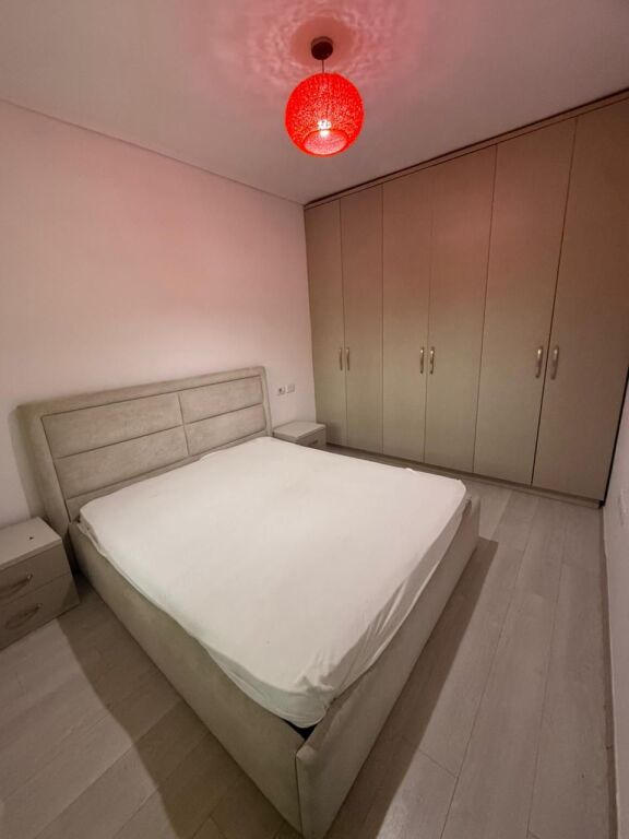 Apartament me qera 1+1 - 📍Vasil Shanto, prane universitetit Mesdhetar