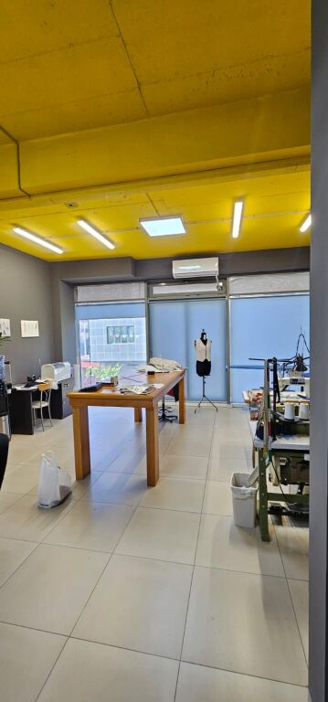 SHITET AMBIENT BIZNESI 100 M2 200.000 EURO PRAN KOLEGJIT ENEIDA