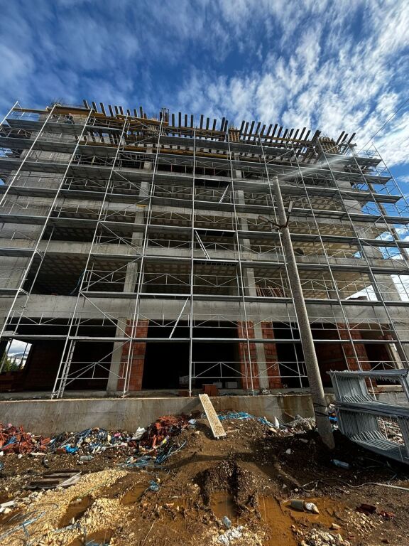 Shitet Apartament 1+1 |  Valetino 4, Kamëz