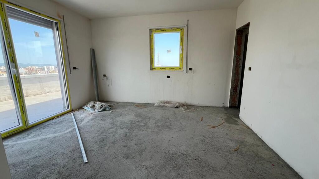 Appartamento 2+1 in vendita a Xhamllik!