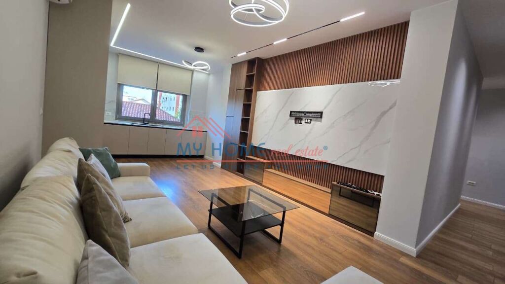 Proprietà Esclusiva! Appartamento 2+1+2 Posti Auto in vendita Tower Bridge 4 Tirana