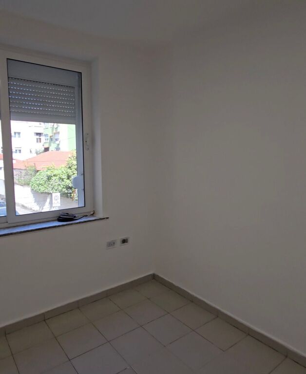 Apartment for office 2+1 for rent at Vasil Shanto