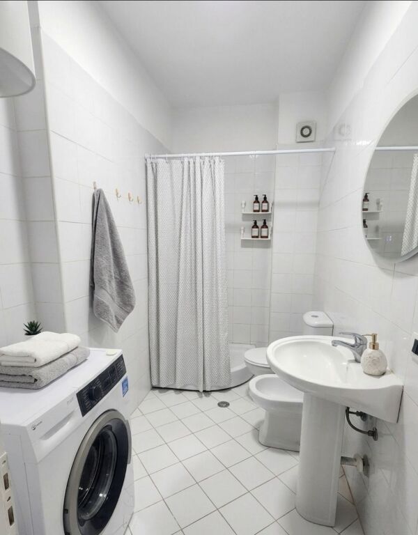 Apartament 2+1 me Qira, Rruga Xhanfize Keko