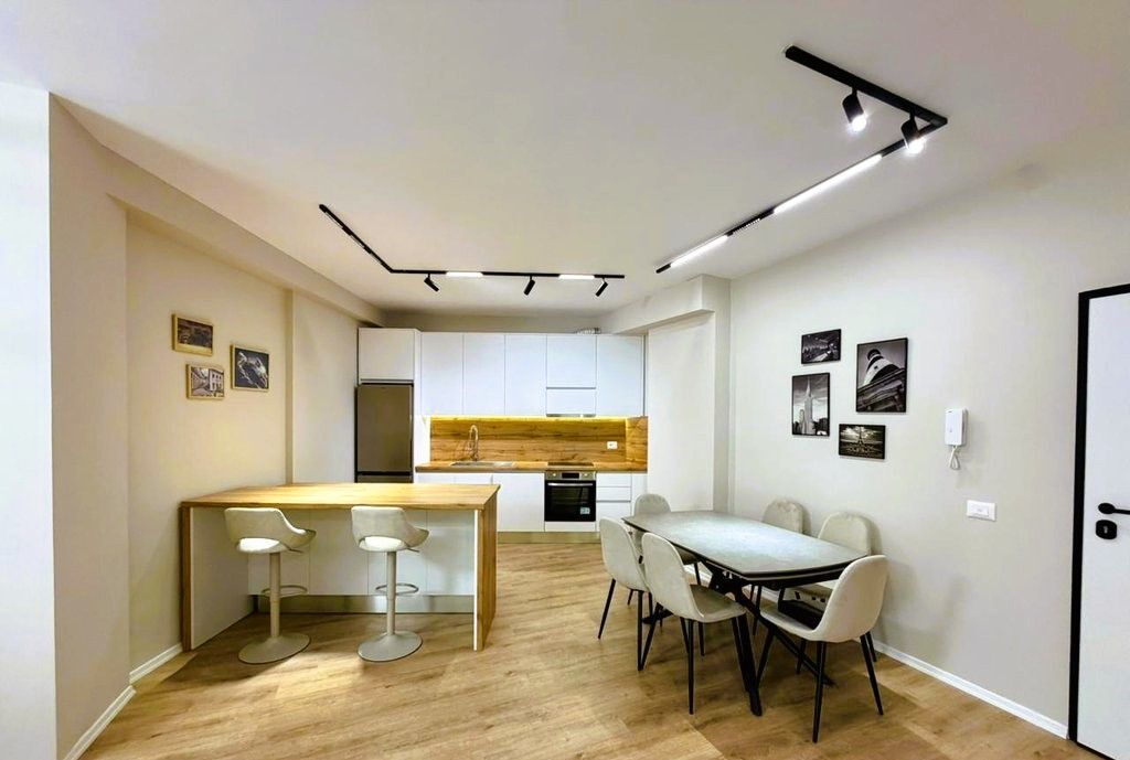 APARTAMENT MODERN 2+1+2 PER QIRA TEK PAZARI RI!