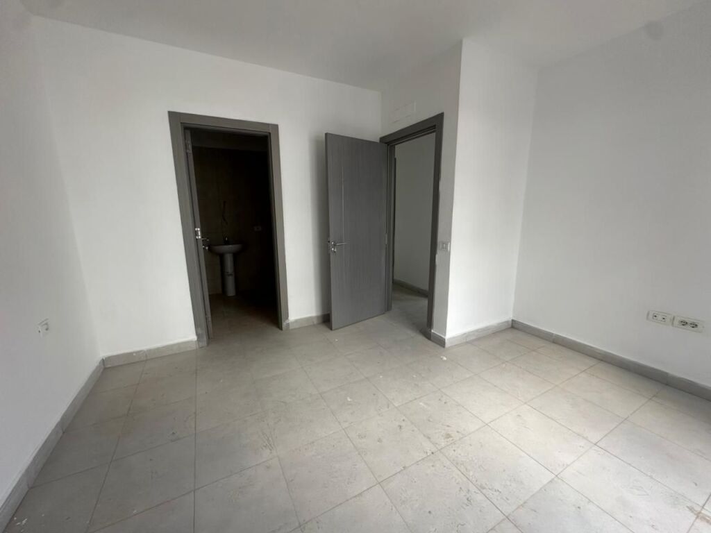 Apartament 2+1 me Qera 5 Maji
