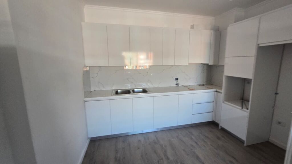 Apartment 2+1+parking space for rent at the New Ring in Tirana