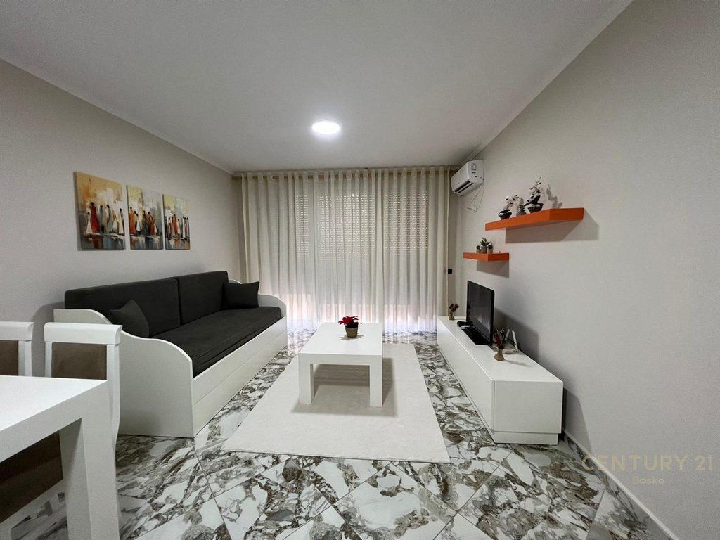 Shitet apartament 1+1 në Shëngjin – shumë pranë detit