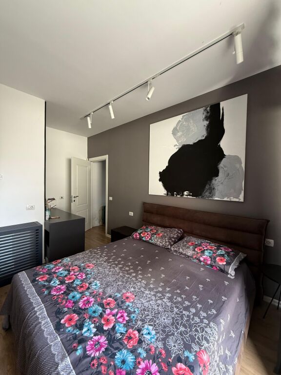 Apartament 2+1 per shitje tek Rruga e Kosovareve.