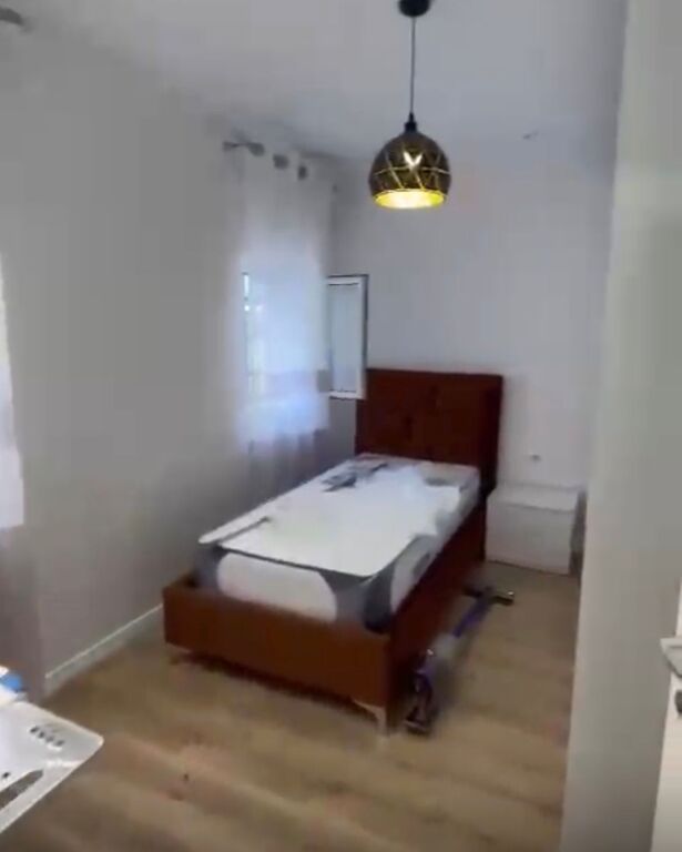 Shtepi private me qira tek Rruga e Kavajes!