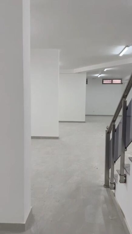 Jepet me Qera ose Shitet Ambjent Biznesi Plazh Durres