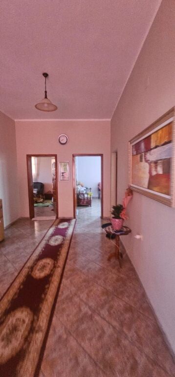 SHITET GODINE 3 KATESHE +BODRRUM SHKOZET RRUGE KRYESORE