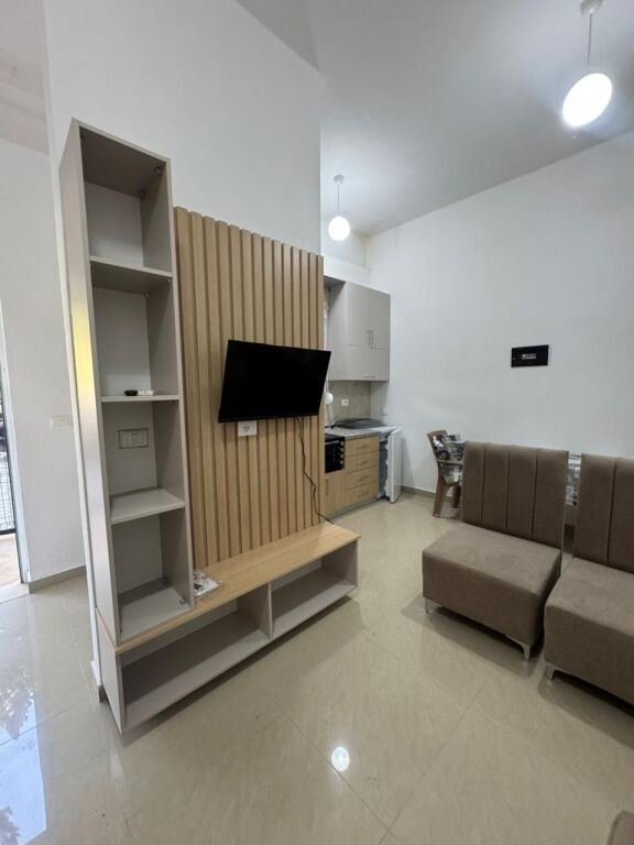 Jepet me qira apartament 1+1