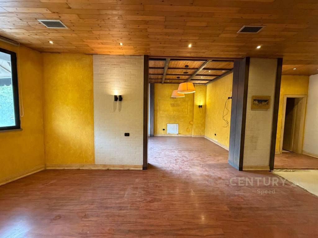 Ambient komercial per qira ne Don Bosco!