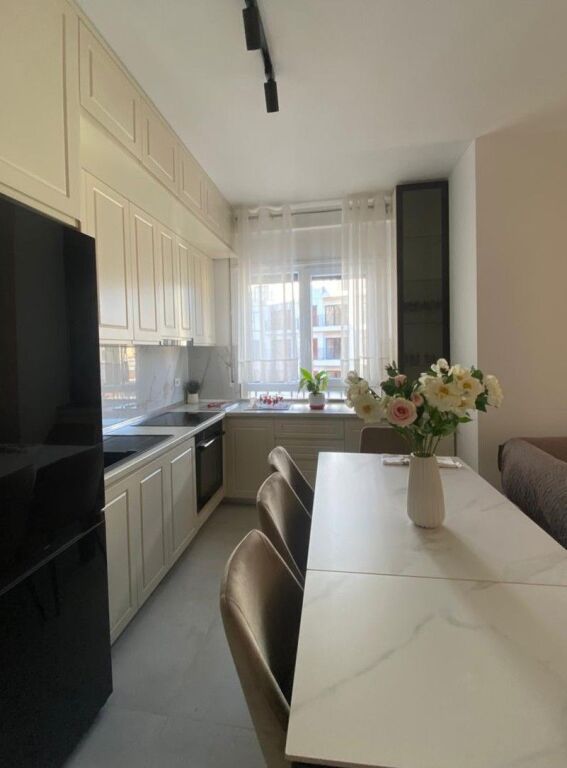 🏡 Apartament 2+1+2 me qira – Pazari i Ri