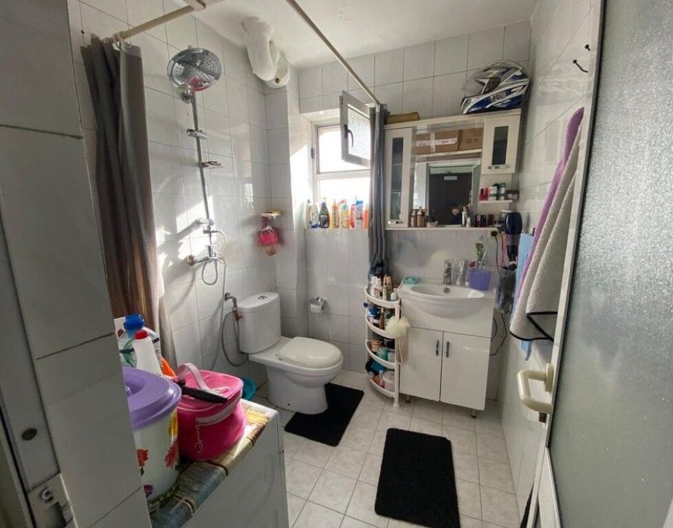 Shitet apartament 1+1 tek Selvia, pranë shkollës “Siri Kodra”!