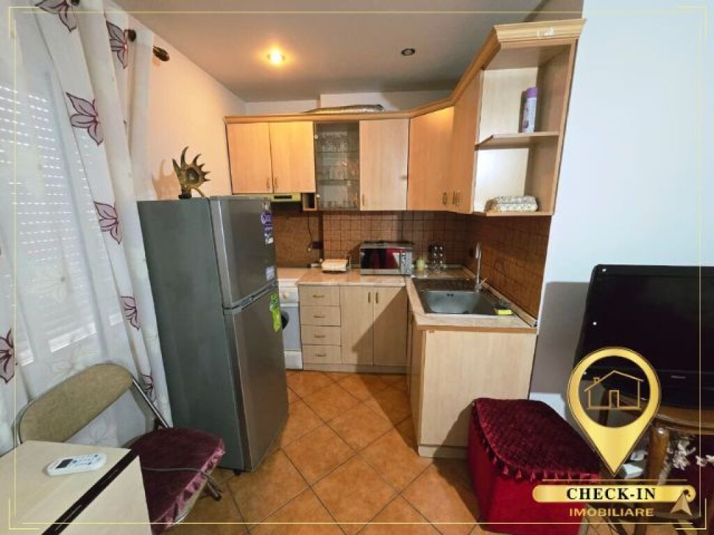 1+1 me qera perballe Tregut te Medresese