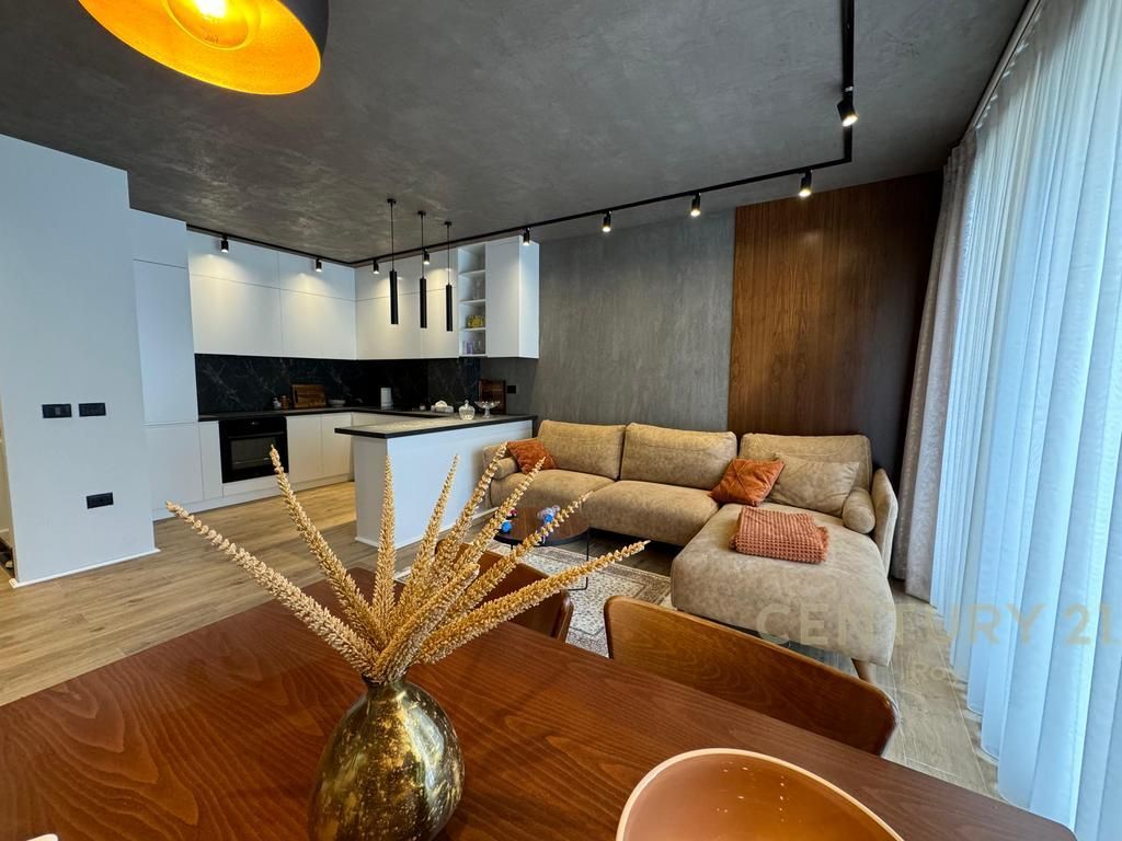 VENDESI SUPER APPARTAMENTO 1+1 A GOLEM !