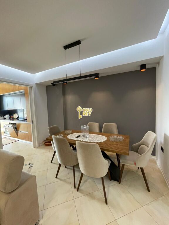 🏡 APPARTAMENTO IN AFFITTO 2+1 + 2 BAGNI + BALCONE – Palazzo dello Sport, Durrës