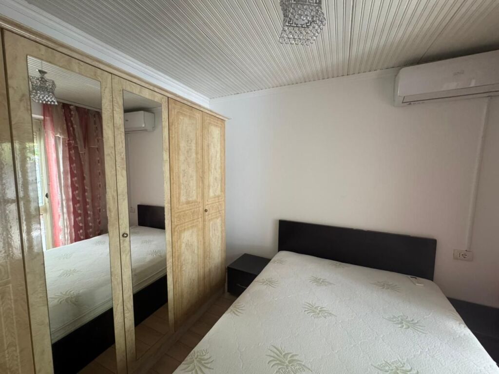 Apartment for Rent at the Intersection of the Paris Commune!