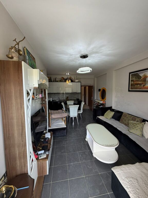 Shitet super apatamente ne zonen e shkembit te kavajes