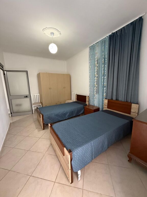 Jepet me qira apartament 2+1