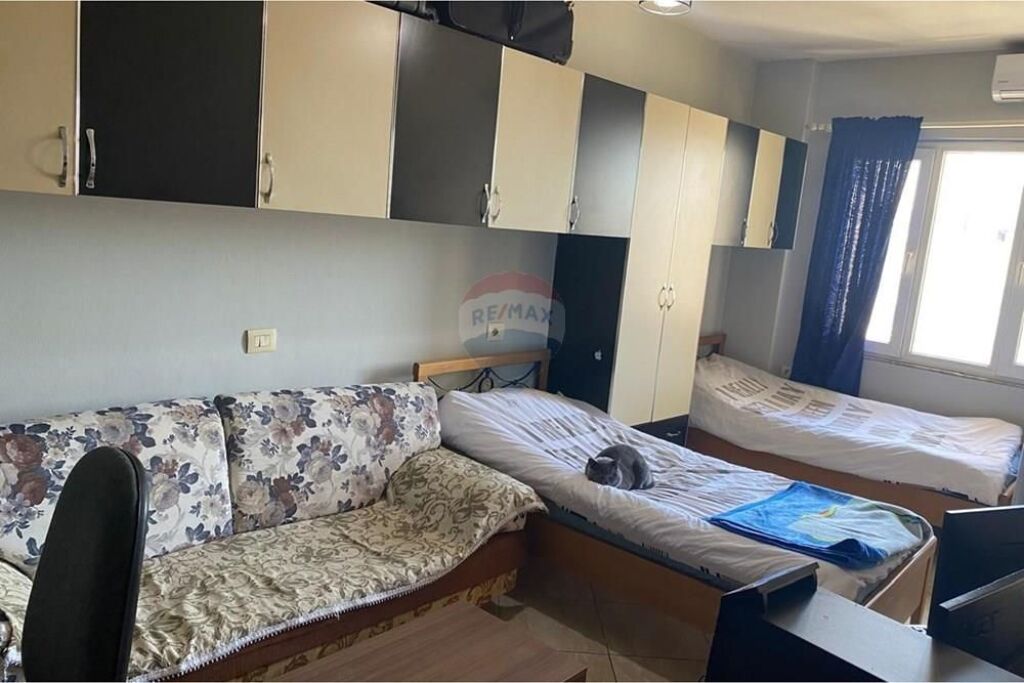 Shitet Apartament ngjitur me Restorant Freskun