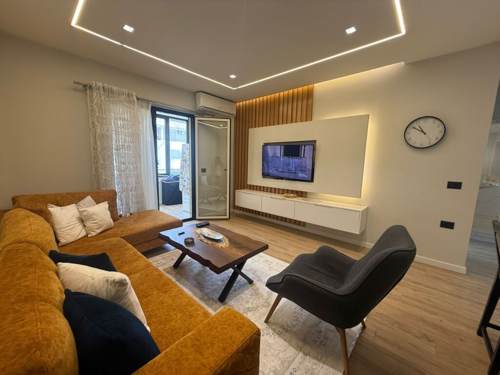 Shitet Apartament 1+1 ne Fresk