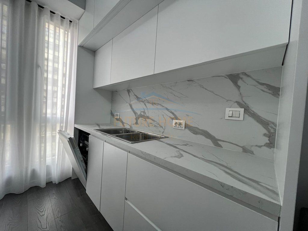 Qera, Apartament 2+1+ Post parkimi, Usluga, Stacioni i Trenit, Tiranë