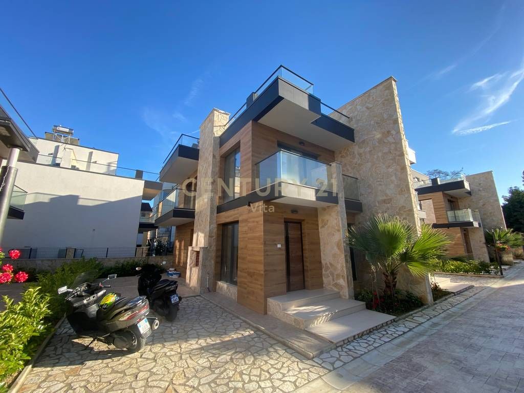 VILLAS FOR SALE ADJACENT TO VM RESORT AND AQUAPARK GOLEM, DURRES