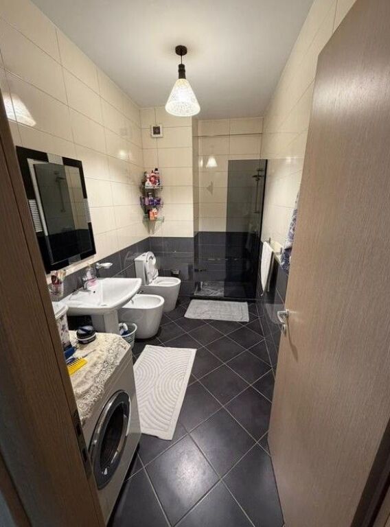 Shitet 1+1 te Gener 2 ne rrugen “Jordan Misja”.