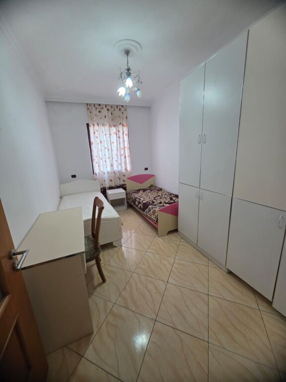 Jepet me qira apartament 2+1, i mobiluar – Pranë Vala Park, Durrës