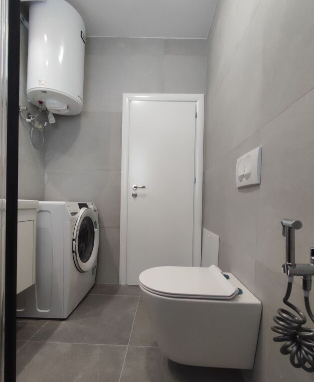 Qera | Apartament 2 + 1 | Rruga Fortuzi | 800 €/muaj