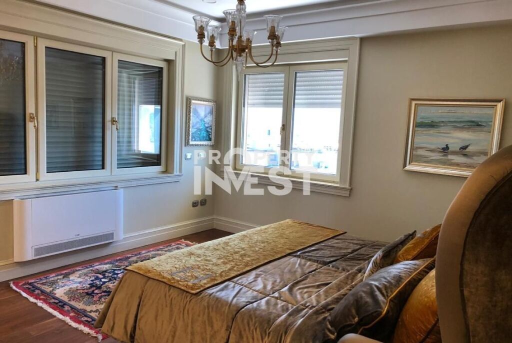 Shitet Penthouse 4+1 Vila Gold, prane Kompleksi Halili rruga e Dibres