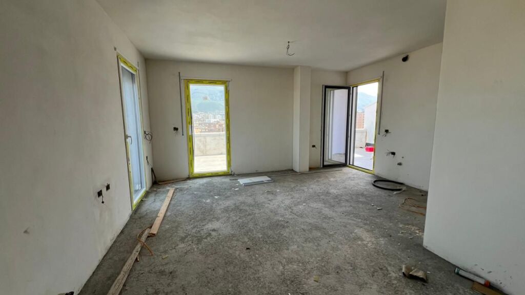 Appartamento 2+1 in vendita a Xhamllik!