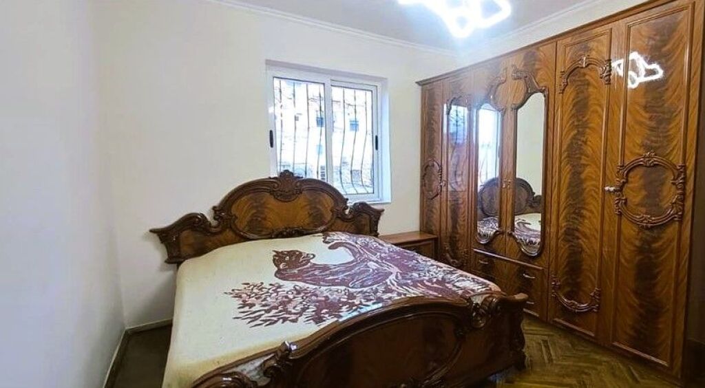Shitet Apartament 1+1 në Ali Dem