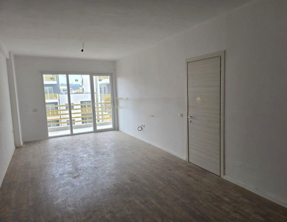 2+1 APARTMENT FOR SALE IN THE E-88 COMPLEX, LAPRAKE !