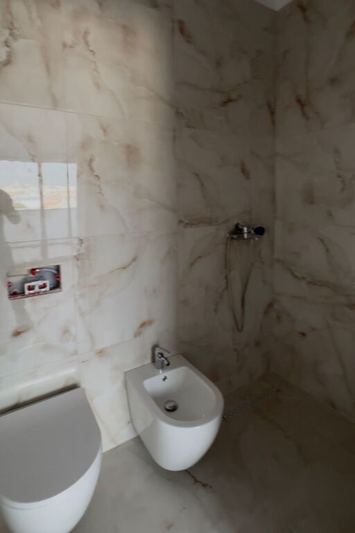 Shitet Apartament 2+1+2 , Ali Dem